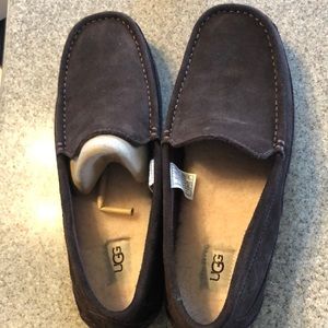 Ugg slippers